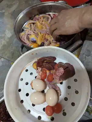 Lòng mề và trứng non sơ chế kỹ lưỡng